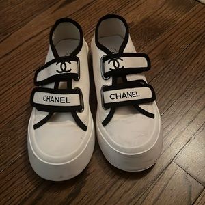 Well loved Chanel platform sneakers Sz 7